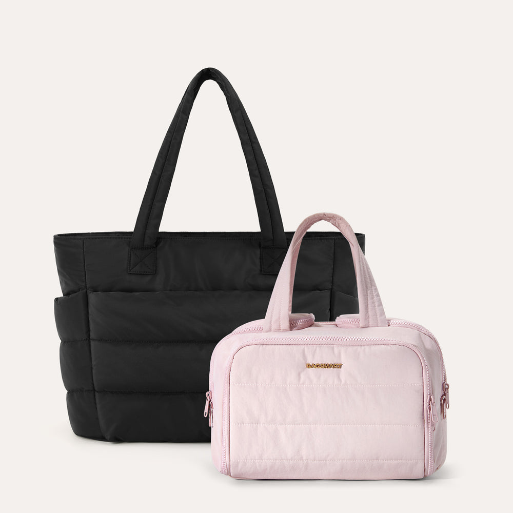 Mélange de sacs fourre-tout et d'essentiels 1