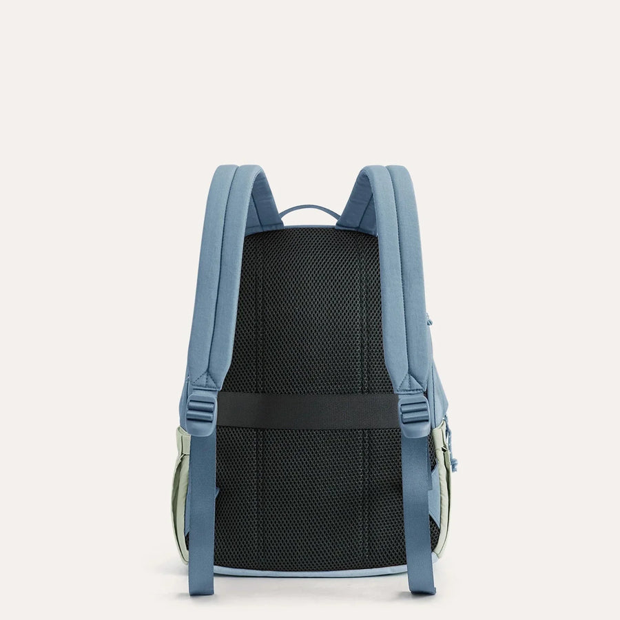 Crush 18L Backpack BAGSMART